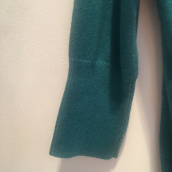 NWOT Original Penguin V-neck sweater, size Small - Picture 8 of 11